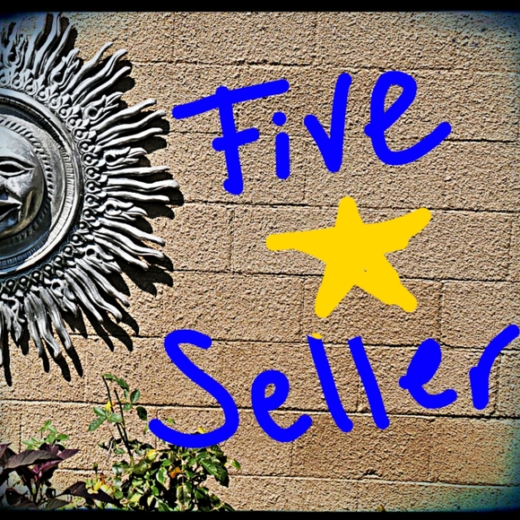 CAMCO Xmas Tree Joy Love Peace Holiday Pin Button - Picture 6 of 8